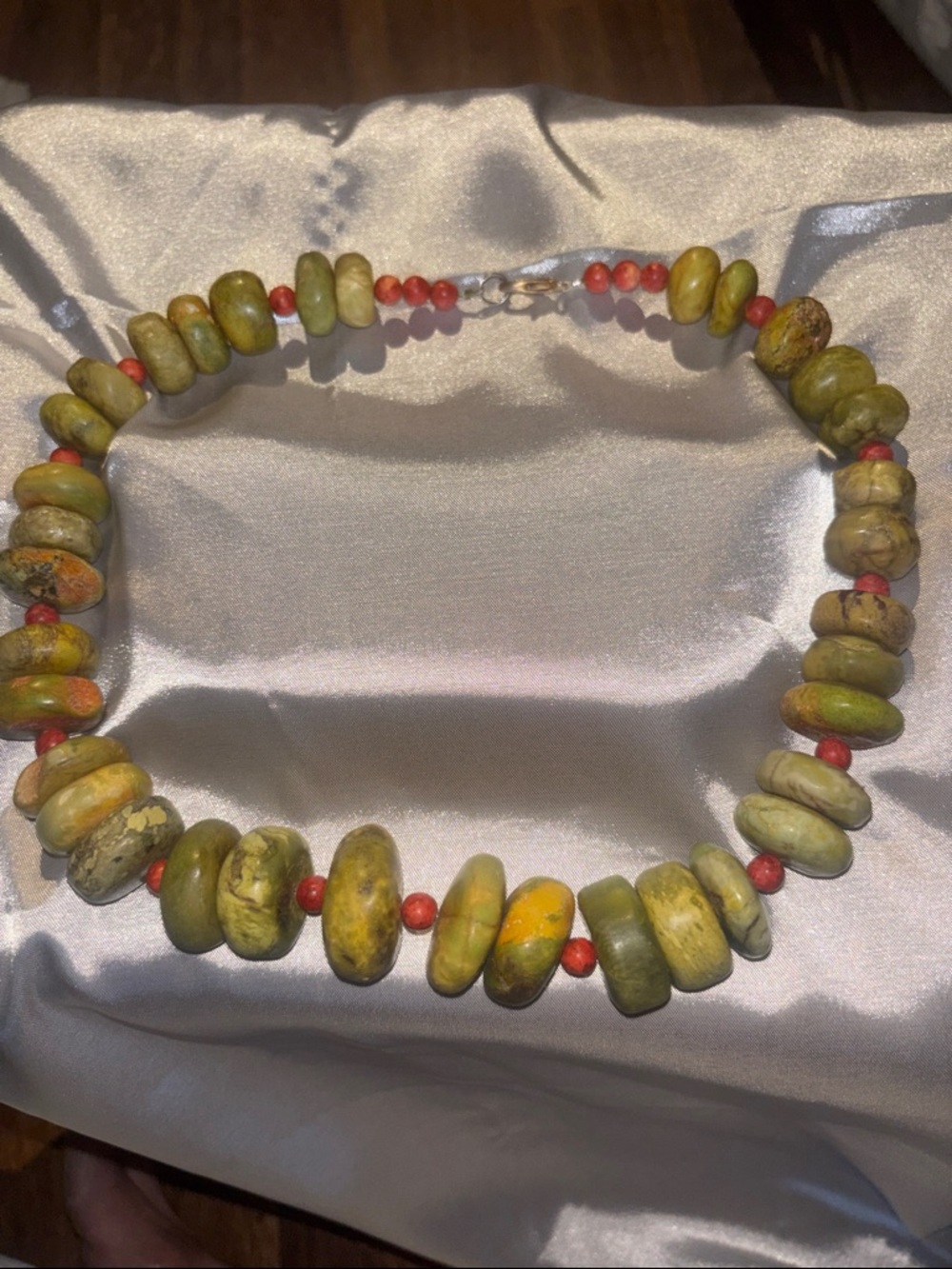Serpentine/ New Jade necklace. 21 inches